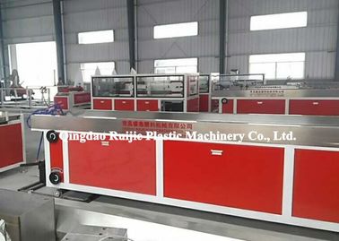 Stable Plastic Profile Extrusion Line / Board Making Machine High Toughness WPC
